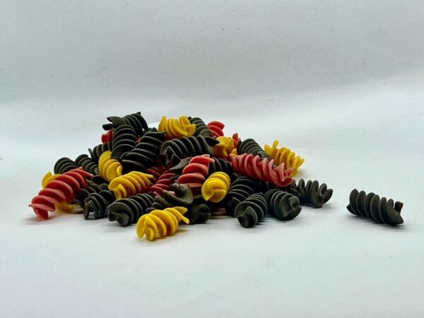 Fusilli schwarz-rot-gold